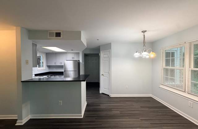 931 HILLSIDE LAKE Terrace Gallery 4