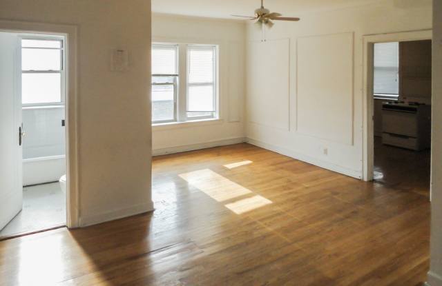 4817-23 N Wolcott Gallery 4
