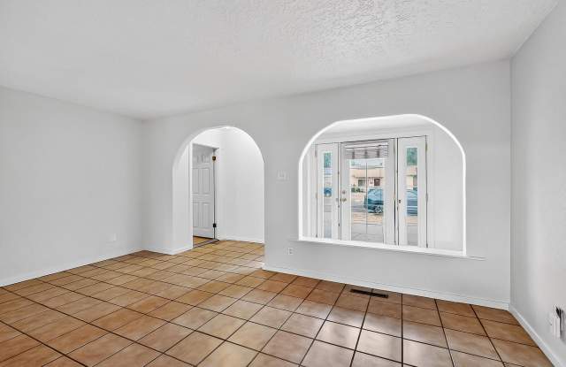 4109 Comanche Rd Ne photos photos