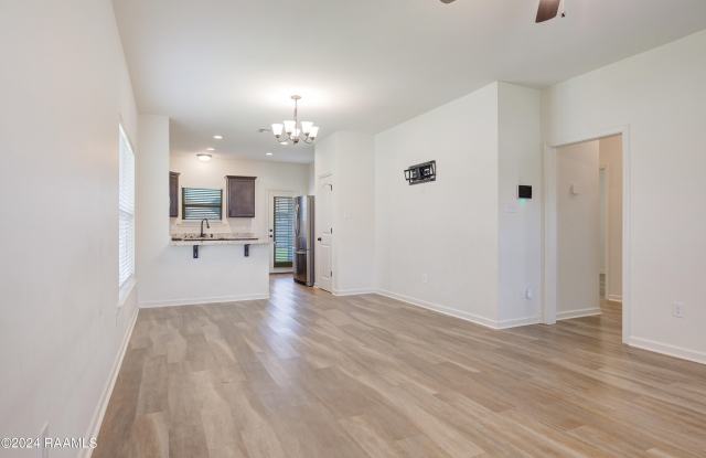 524 Elwick Drive Gallery 3