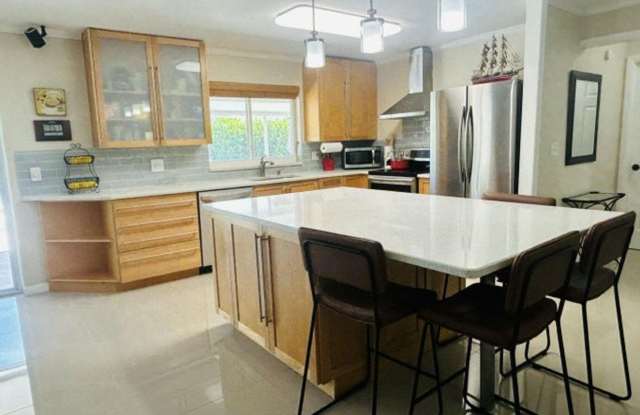 5430 Guildcrest Street, Lake Worth, FL 33463 photos photos