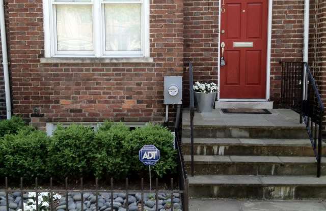 1716 V STREET NW Gallery 2