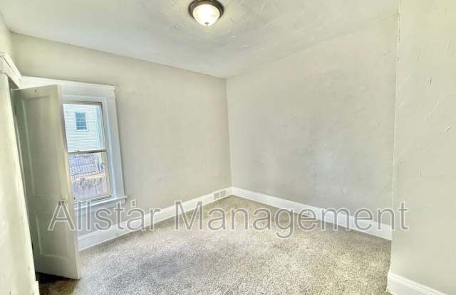 9223 Adams Avenue Gallery 3