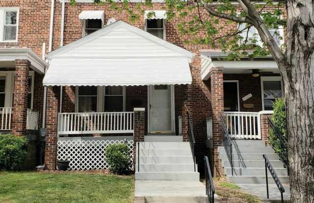 1618 D STREET NE photos photos