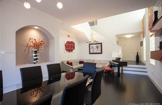 20953 NE 30th Ct Gallery 4
