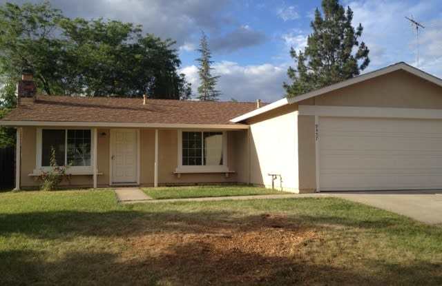 Recently Remodeled Four Bedroom Rosemont Home with Large Backyard! photos photos