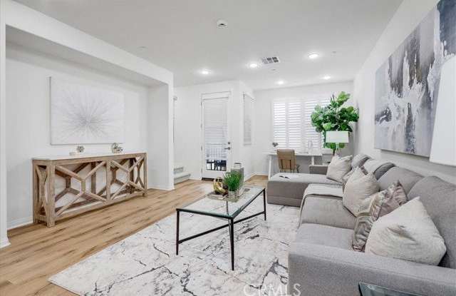 148 Capricorn Gallery 1