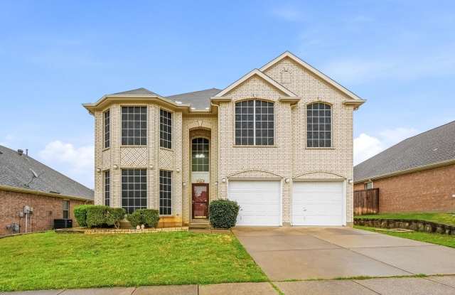 Beautiful home in Hurst-Euless-Bedford ISD - 2216 Oak Park Drive, Bedford, TX 76021