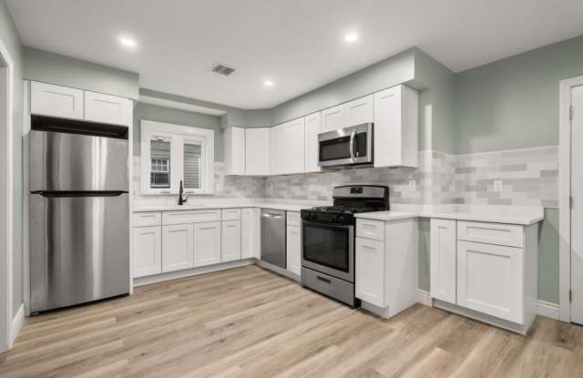 8 1/2 Intervale St - 8 1/2 Intervale Street, Quincy, MA 02169