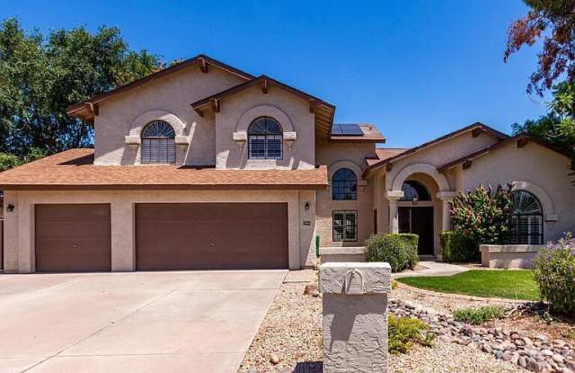 1966 E CALLE DE ARCOS -- photos photos