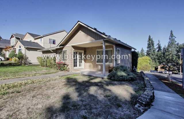 3 Bed, 1 Bath Home in Beaverton with Primary Bedroom on Main Floor Gallery 3