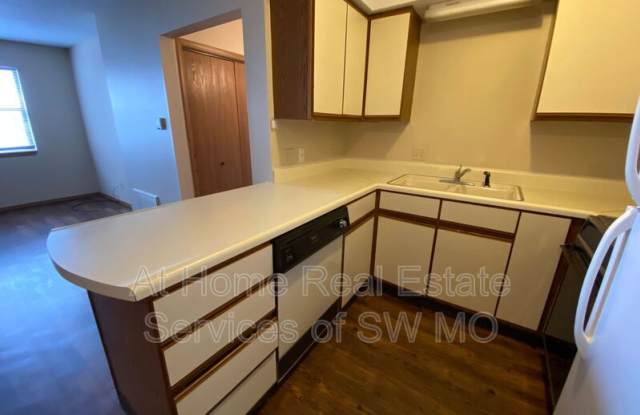 2850 S Rogers Gallery 4