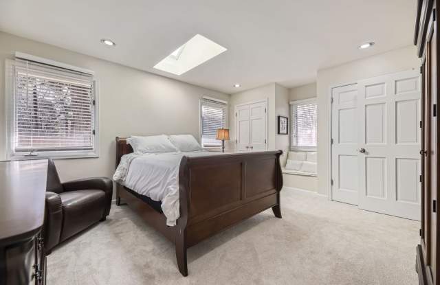 3 BDR Oasis near Denver Botanic Gardens Gallery 4