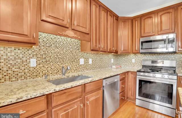1128 KEOKUK TERRACE NE photos photos