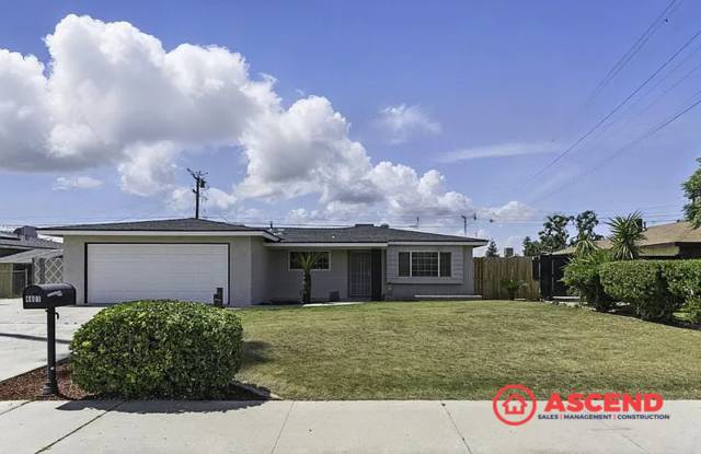 Charming 3 Bedroom / 2 Bath Home! photos photos