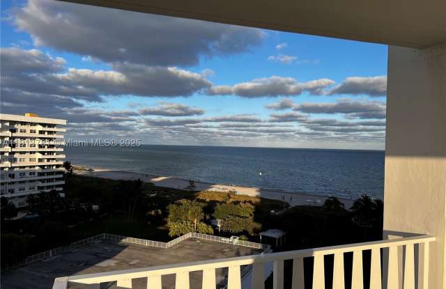 200 Ocean Lane Dr Gallery 2