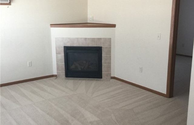 2010 Kern Avenue photos photos