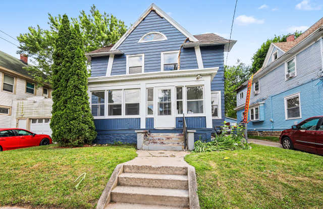 1150 Dunham St SE photos photos