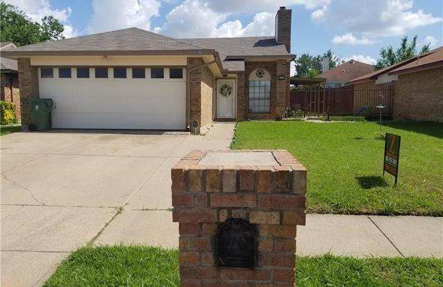 526 Valley Mills Drive Gallery 2