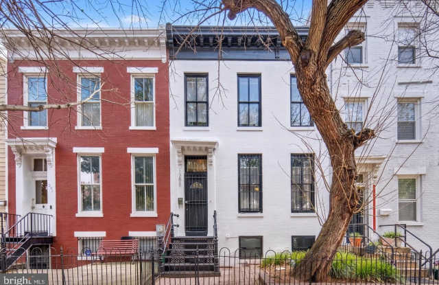 1205 4TH Street NW Gallery 1