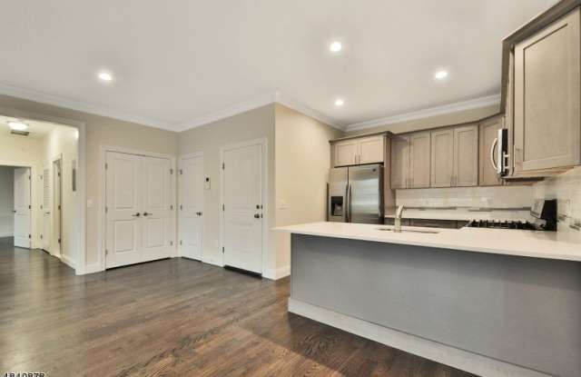 115 Watchung Ave photos photos