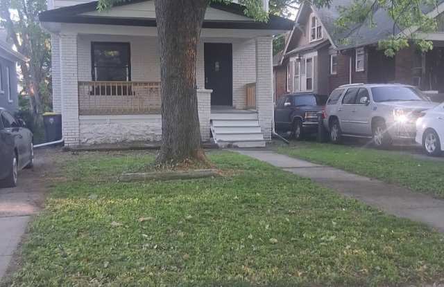 3215 East 28th Street - 2 photos photos