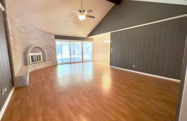 Large 3 Bedroom 2 Bath Home for Rent. Gallery 4