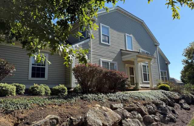 403 OAK HILL LANE - 403 Oak Hill Lane, Spring Ridge, PA 19610