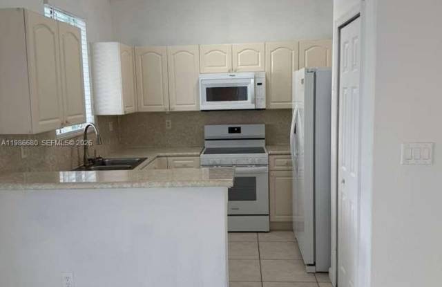 2470 SE 15th Pl photos photos