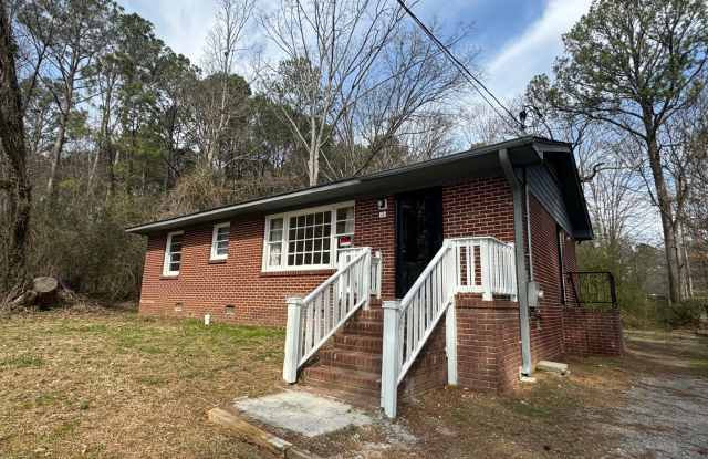 3 Bedrooms, 1 Bathroom - House in West Rome! photos photos