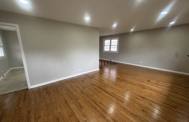 14475 LINCOLN Avenue Gallery 4