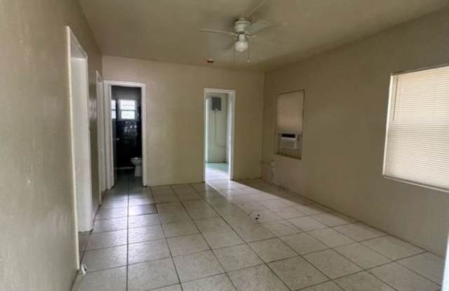 2 bed 1 bath single family house. Gallery 3