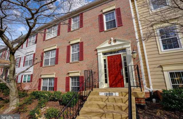 12102 GREEN LEAF COURT - 12102 Green Leaf Court, Fair Oaks, VA 22033