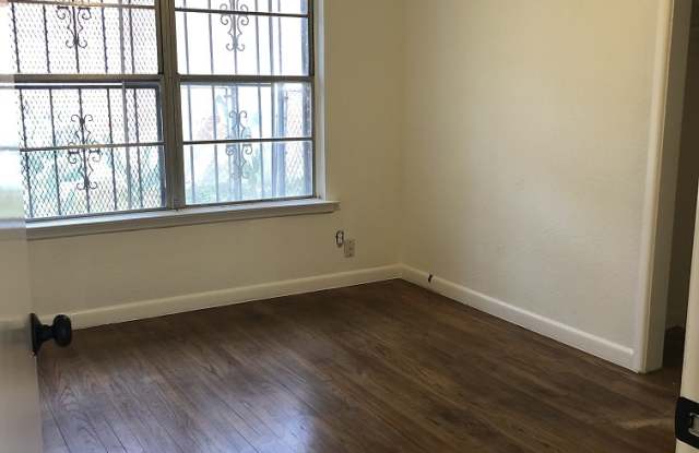1221 Brookmere Dr Gallery 4