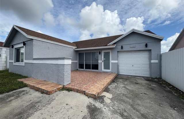 20421 NW 32nd Ct photos photos