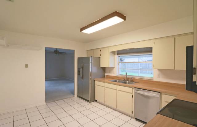 549 Oak Creek Dr Gallery 4