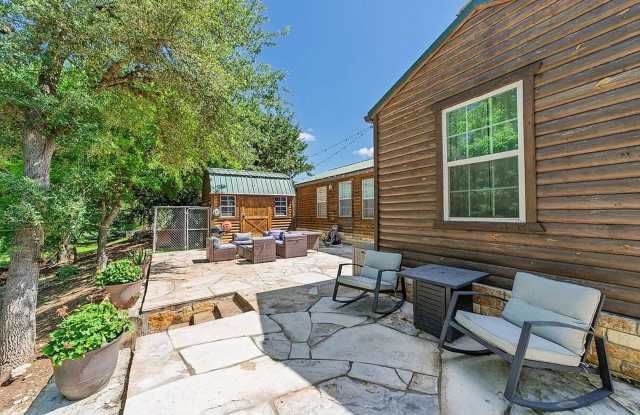 Waterfront Cabin on Turtle Creek Gallery 4