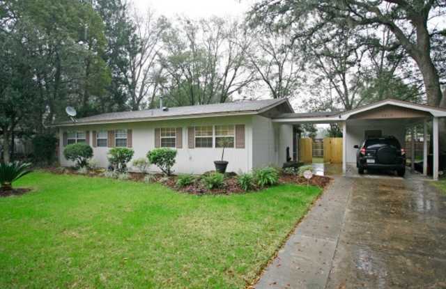 Charming 3 Bedroom, 2 Bath Home in Tranquil Carol Estates! photos photos