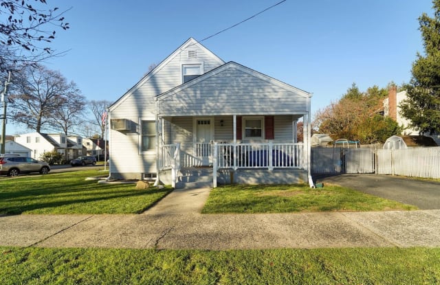43 6TH AVE - 43 6th Avenue, Hawthorne, NJ 07506