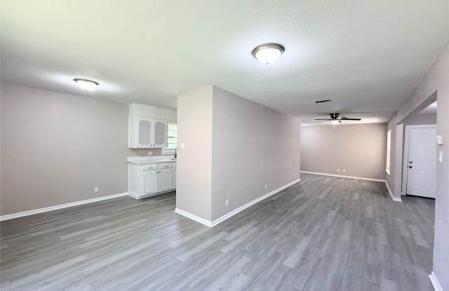 1228 Oak Drive Gallery 2