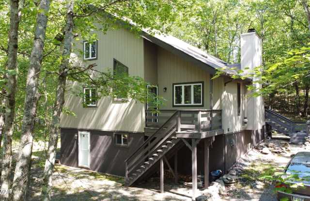 107 St Moritz Drive - 107 Saint Moritz Drive, Pike County, PA 18464