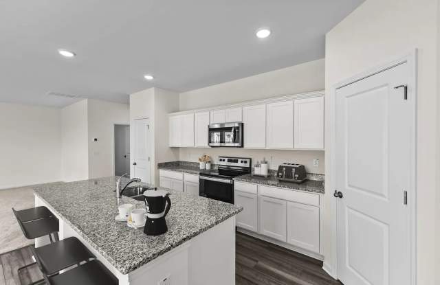 2114 Youngfellow Dr photos photos