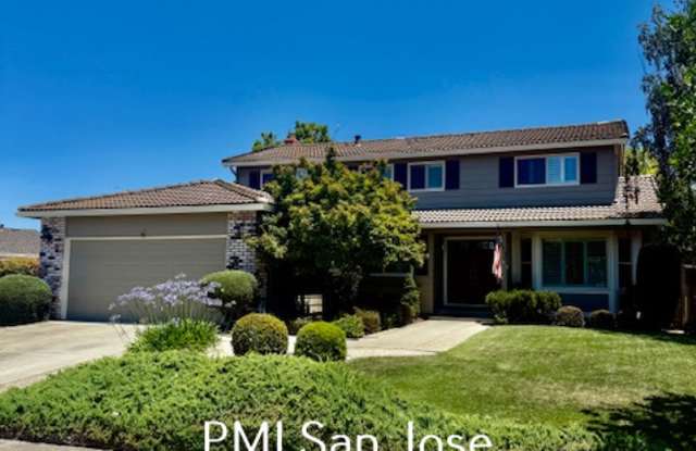 275 Salsbury Dr photos photos
