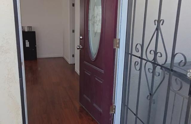 4008 Rockwood Street Gallery 2