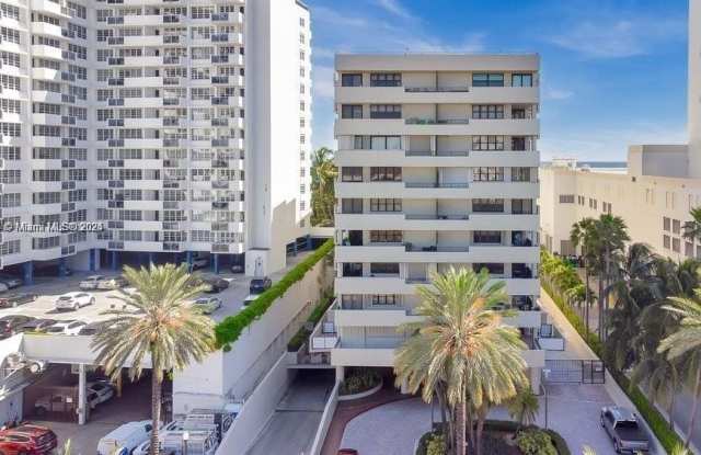 1621 Collins Ave photos photos