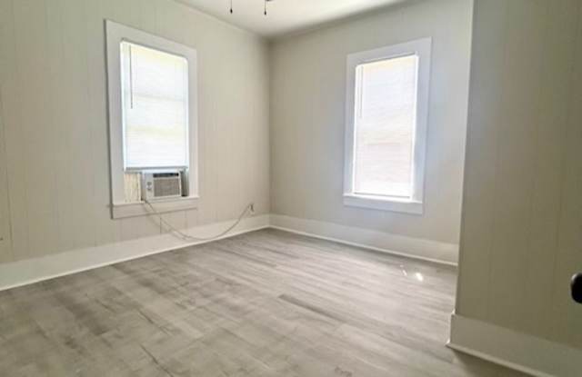 1211 3rd NE photos photos
