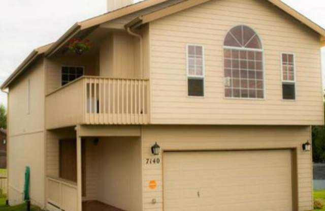 The Perfect Family Home! Large Yard, Deck and TWO Living Areas photos photos