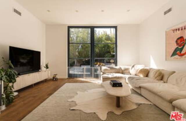 1803 North Stanley Avenue Gallery 4