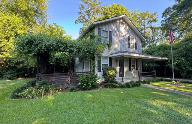 Cozy 2/2 Cottage with bonus room in Summerville Park- $1,395 Gallery 4