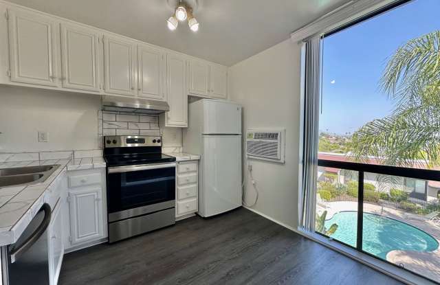Upgraded 2 Bedroom Condo in San Carlos!! Water/Sewer/Trash Included!! photos photos